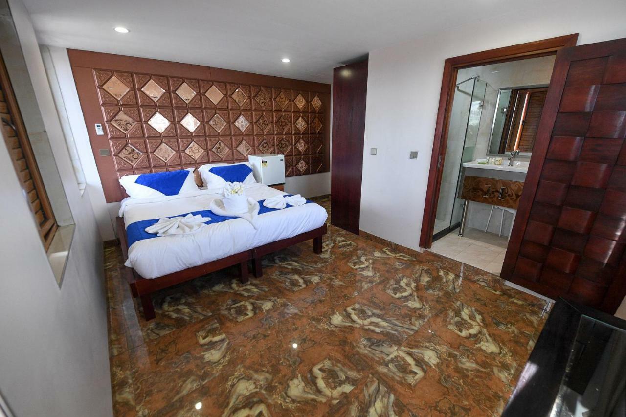 The President Hotel Нади Екстериор снимка