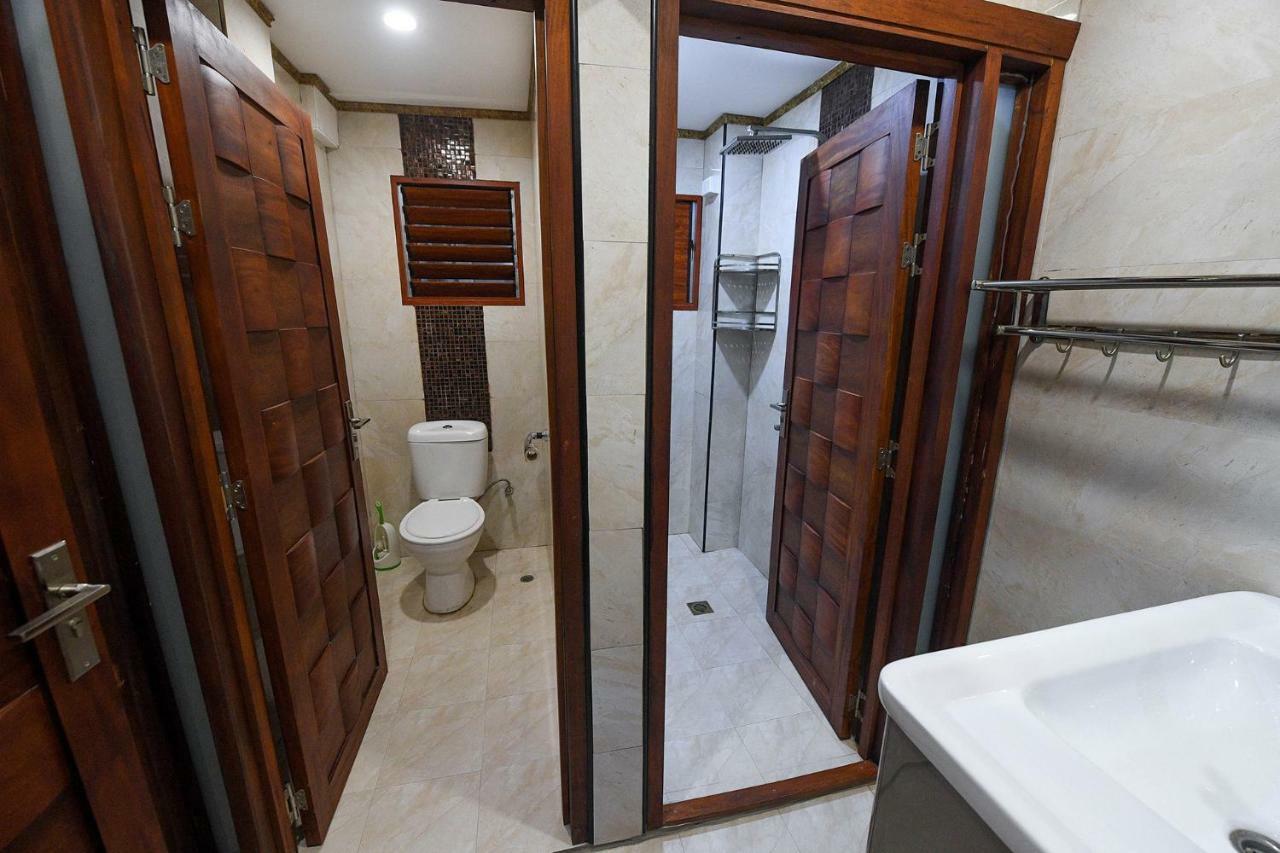 The President Hotel Нади Екстериор снимка